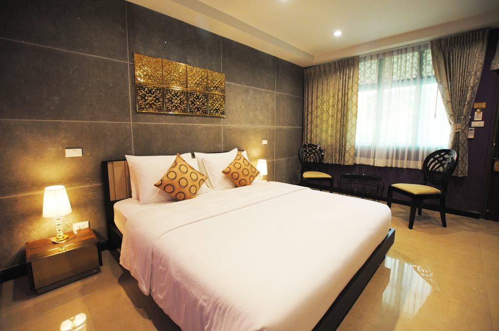 Focal Local Bed & Breakfast Bangkok Zewnętrze zdjęcie