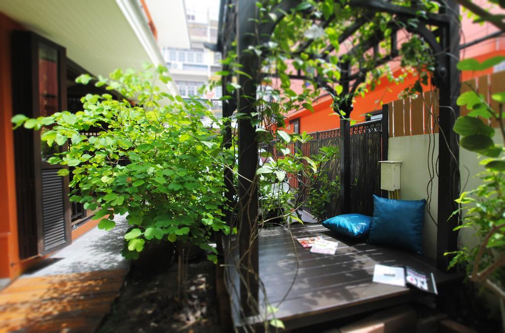 Focal Local Bed & Breakfast Bangkok Zewnętrze zdjęcie